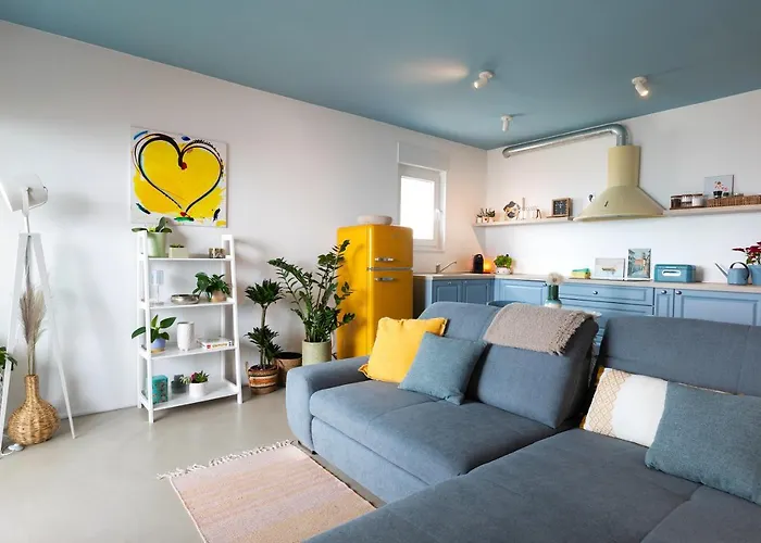 Amici Miei アパート マカルスカ