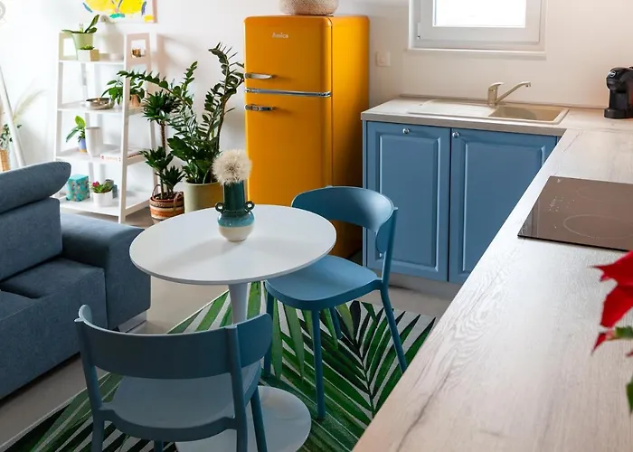 アパート Amici Miei マカルスカ